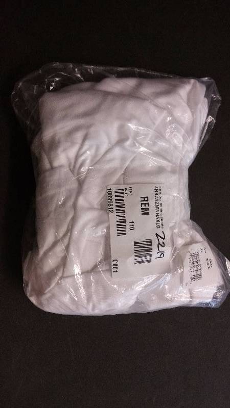 lot 2219 image: Hanes Cool DRI Mens Sportshir White X Large
