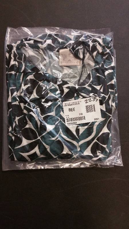 lot 2235 image: Dantelle WM Printed 34 Sleeve Sharkbite Top Teal X Large