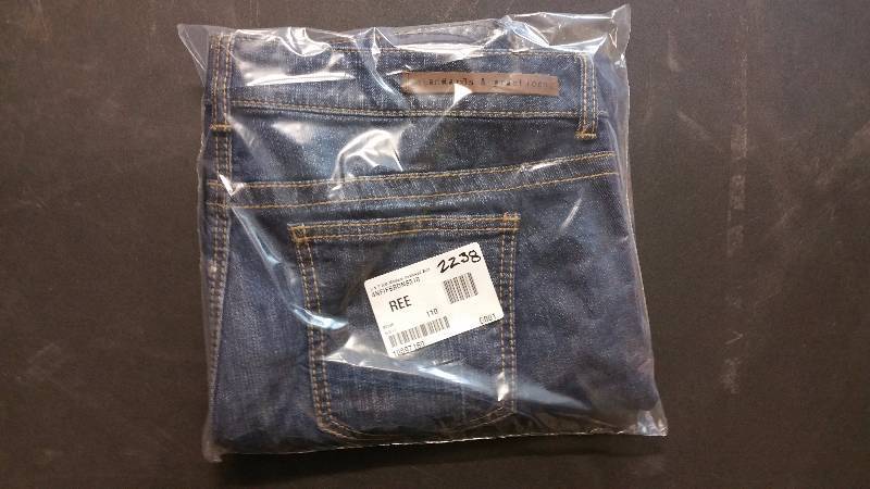 lot 2238 image: S & P Womens Medium Destroyed Skinny Boyfriend Jeans 31