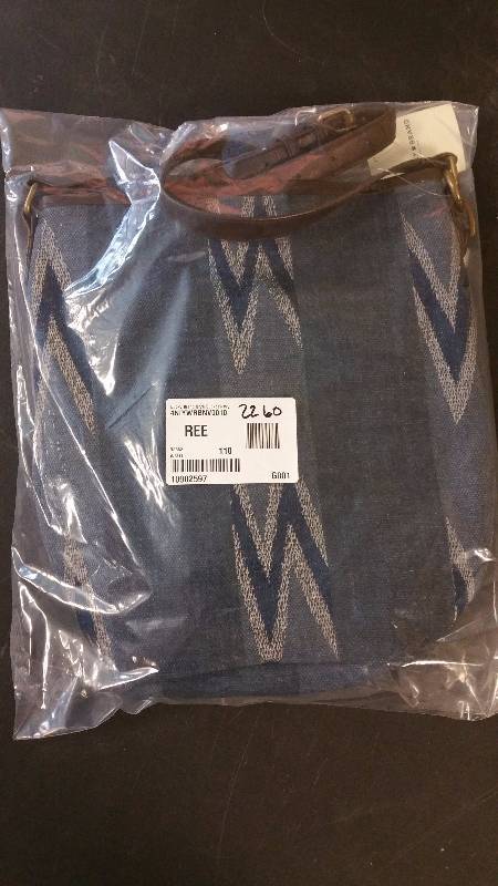 lot 2260 image: Lucky Brand Bryn Bucket Bag Navy