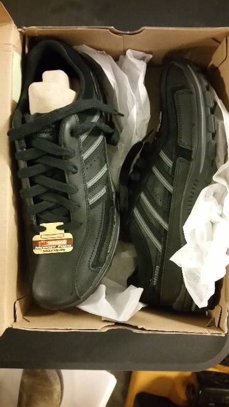 lot 2493 image: Skechers Mens Braver Gonsor Side Strip Casual Shoe - Black 11