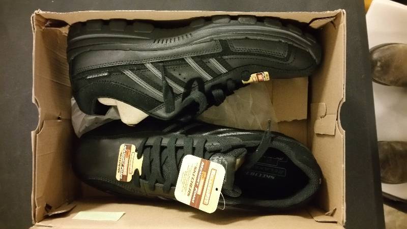lot 2494 image: Skechers Mens Braver Gonsor Side Strip Casual Shoe - Black 11
