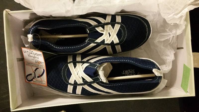 lot 2500 image: Womens Easy Street Sport Kila Athleisure Slip-On - Navy 6