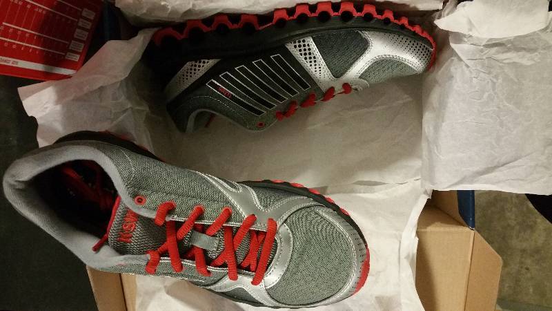 lot 2514 image: K-Swiss Mens X-160 CMF Crosstrainer - Gray-Red 8.5