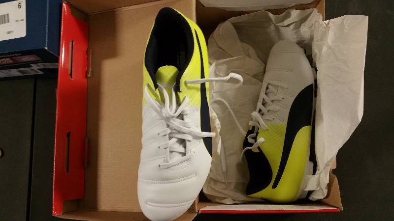 lot 2515 image: Puma Mens Evopower 4.3 Tricks FG Cleated Soccer Shoe - White-Peacoat-Safety Yellow 8.5