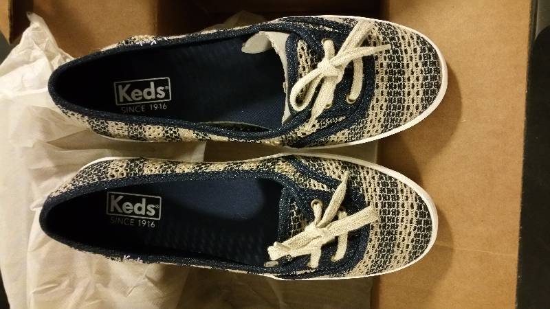 lot 2524 image: Keds Womens Teacup Crochet Slip-On Shoe - NaturalNavy 7.5