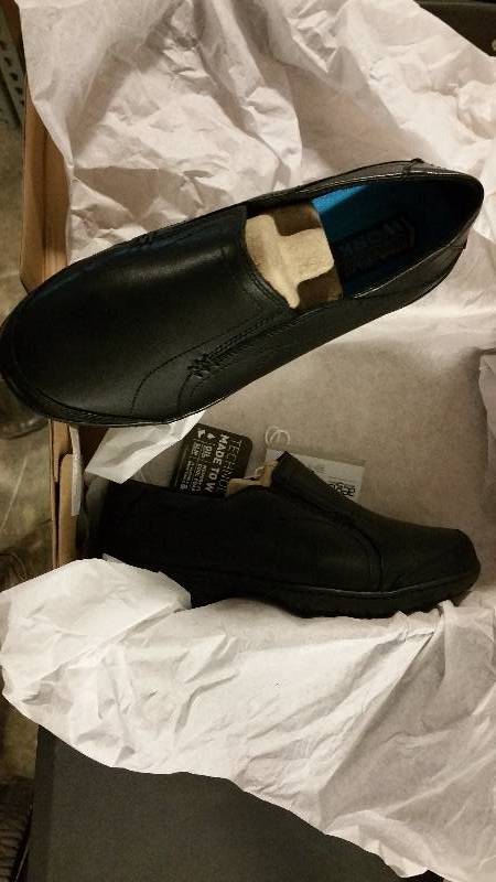 lot 2528 image: Dr. Scholls Womens Hettie Work Shoe - Wide Black 6