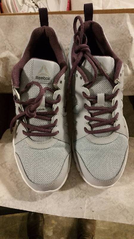 lot 2532 image: Reebok Womens Trainfusion Nine 2.0 MT Crosstrainer Shoe - Gray 8