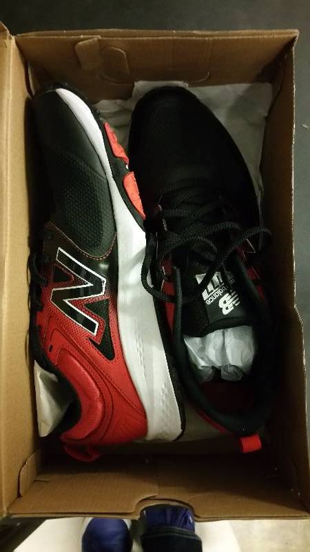 lot 2539 image: New Balance Mens 777v1 Crosstrainer Shoe - Black-Red 10