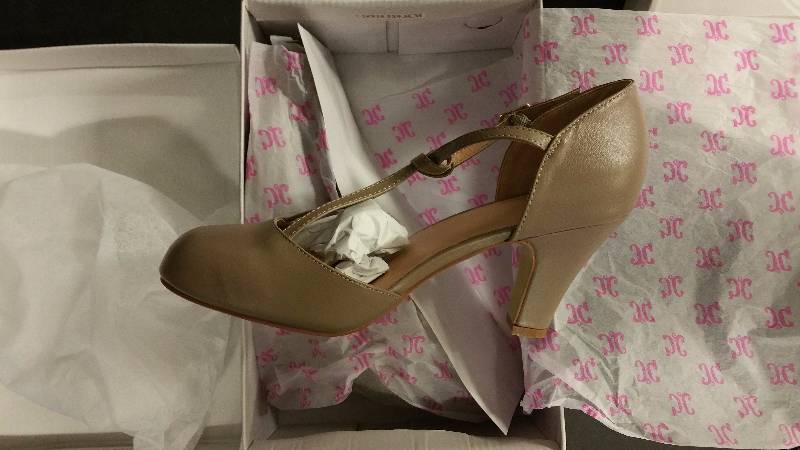 lot 2541 image: Journee Collection Womens Toni T-Strap Mary Jane Pump - Taupe 8