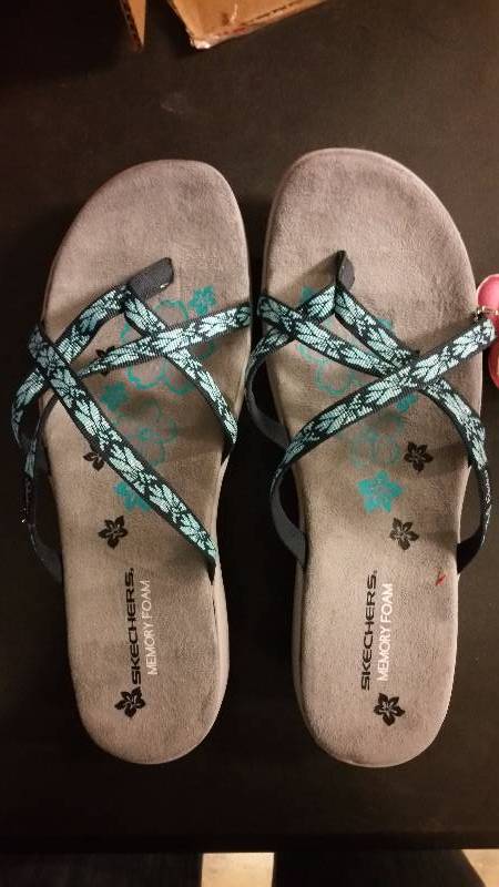 lot 2549 image: Skechers Womens Reggae Slim Thong Sandal - Slim Navy 10