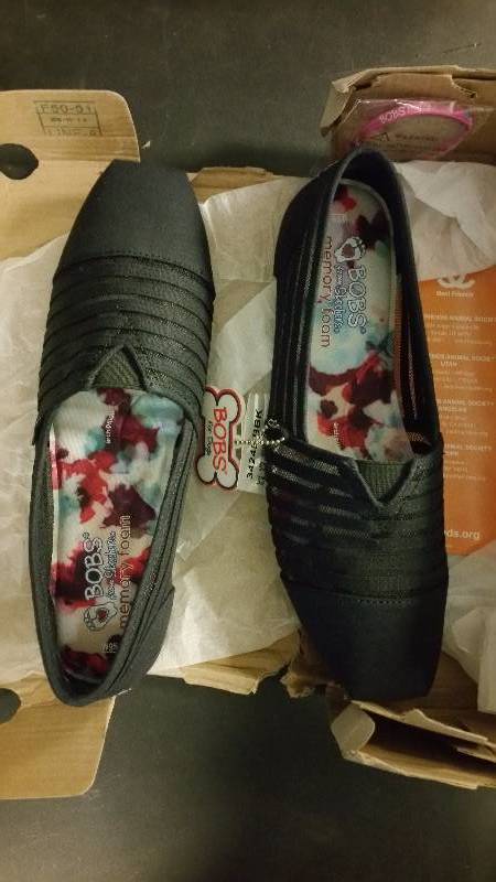 lot 2552 image: Bobs from Skechers Womens Plush Adorbs Slip-On Shoe - Black 9.5