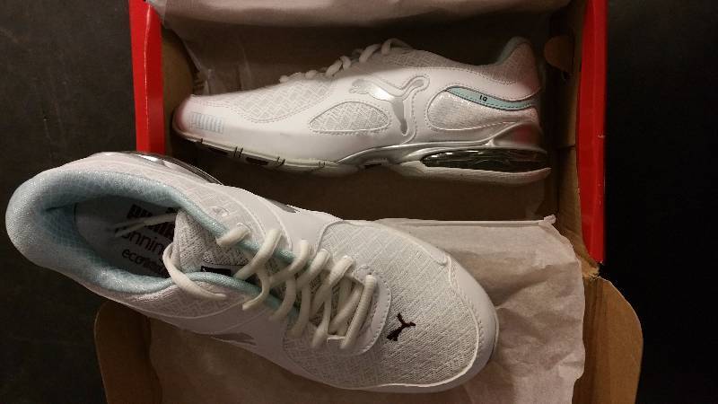 lot 2582 image: Puma womens Cell Riaze Running Shoe - White 7.5