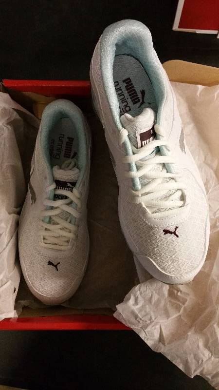 lot 2583 image: Puma womens Cell Riaze Running Shoe - White 8