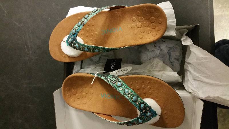lot 2586 image: Vionic Orthaheel Womens Floriana Thong Sandal - Wide Teal 8