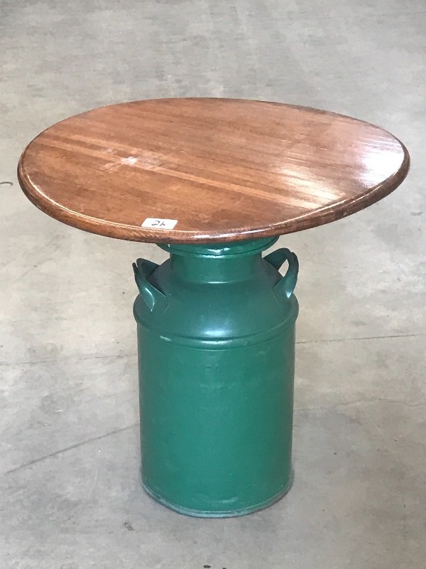 lot 26 image: Unique Vintage Milk Can Round-Top P...