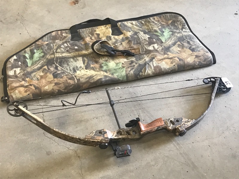 lot 39 image: Matthews Solocam Compound Bow With ...