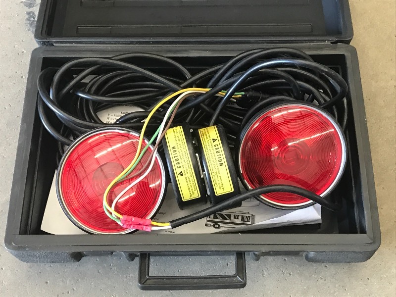 lot 42 image: Roadmaster 12Volt Tow Light Set ...