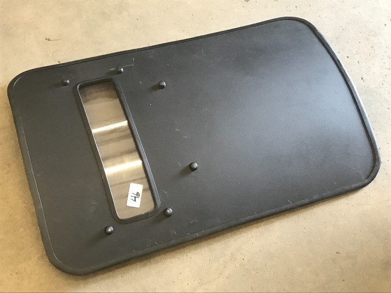 lot 46 image: 24x36 Ballastic Shield, In Great ...