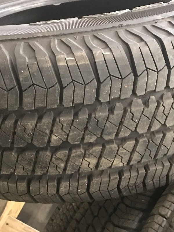 lot 3 image: Set Of (4) Goodyear Wrangler SRA Ti...