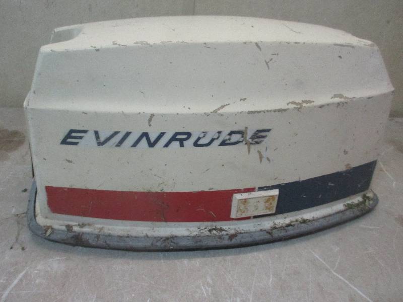 lot 7 image: evinrude 18HP motor top