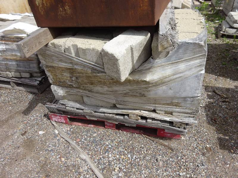 Pallet Large Retainers