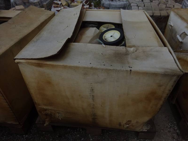 Box 10 Wheels