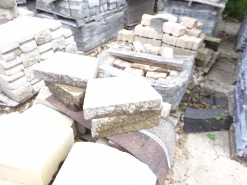 (3) Pallets Mixed Stone
