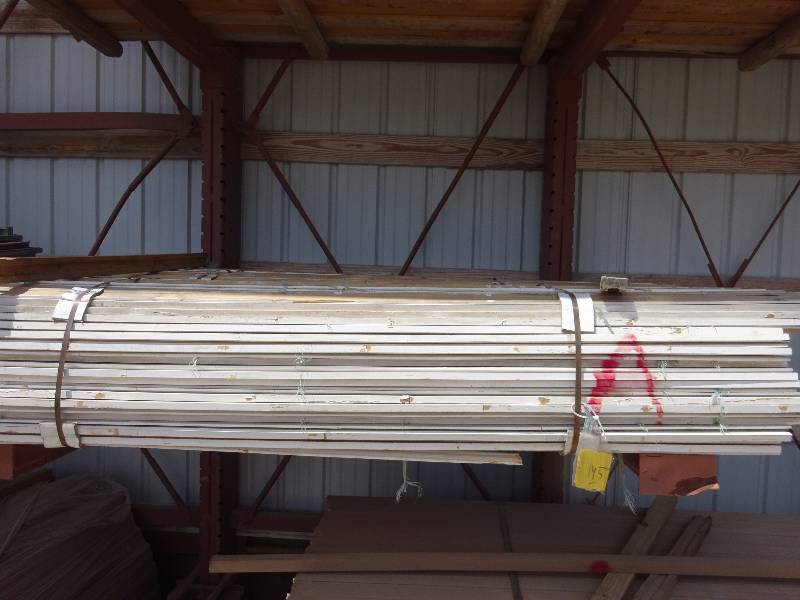 Pallet White Trim