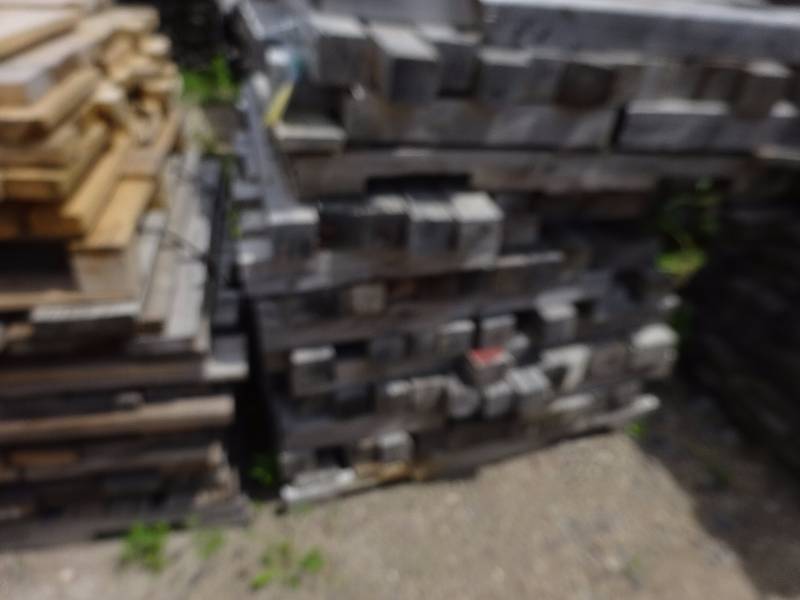 Pallet of short 4 X 4 pieces