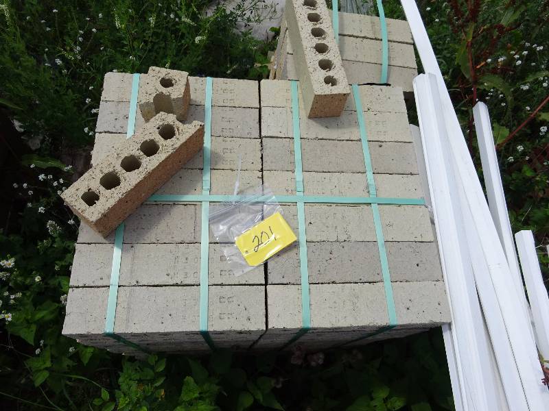 Pallet of Large Light Brick