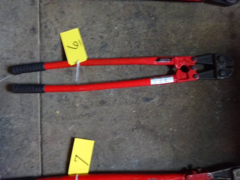 lot 6 image: 36 Bolt Cutter