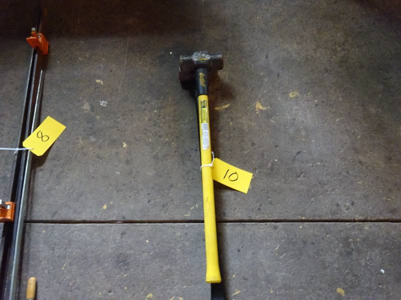 lot 10 image: Pair 10lb Sledge