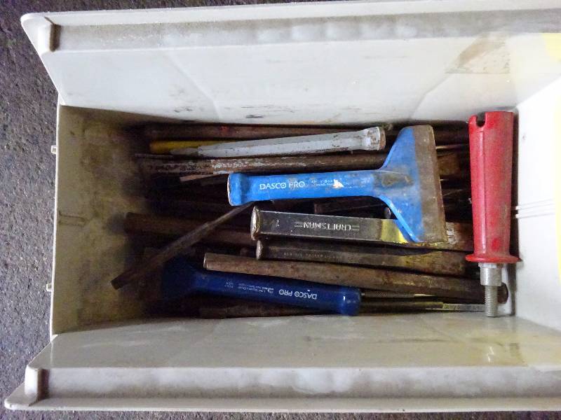 lot 27 image: Lot of Punches