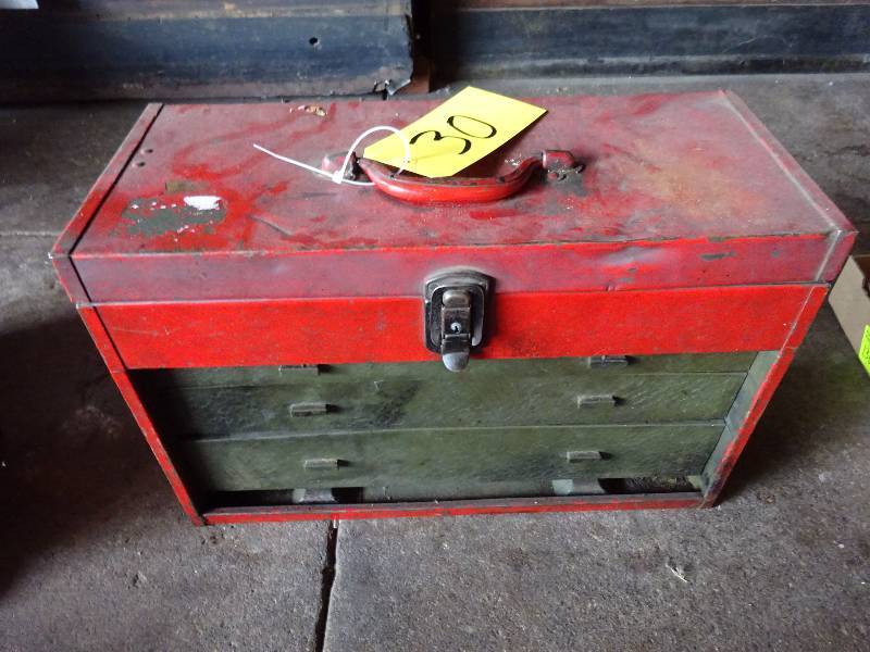 lot 30 image: Large Tap and Die Set in Box
