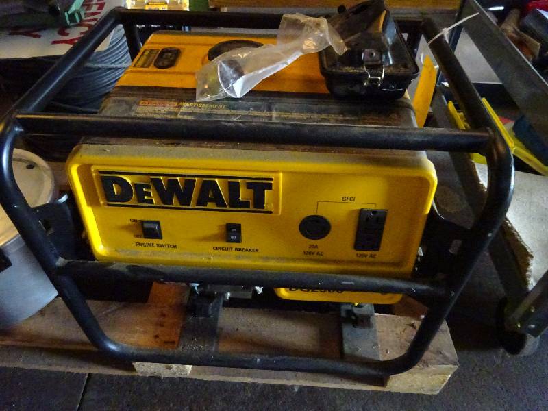 lot 39 image: Dewalt Generator