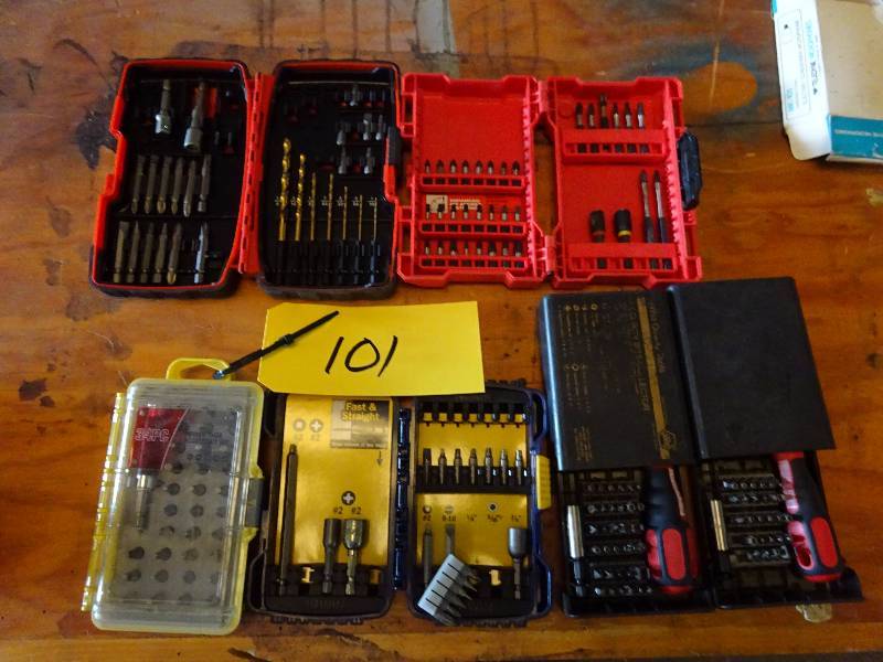 lot 101 image: Lot of Drivers