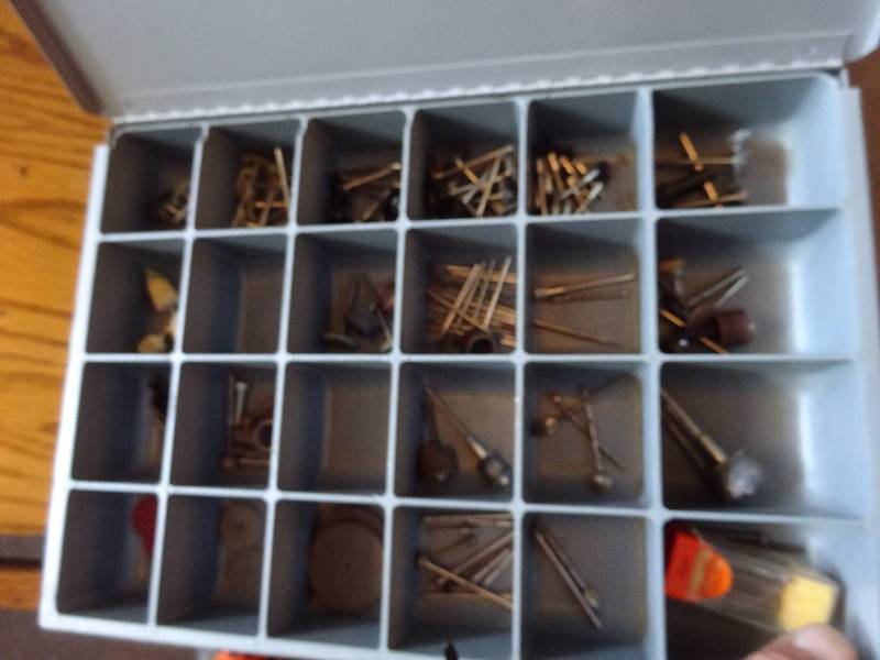 lot 200 image: Lot of Dremel Bits