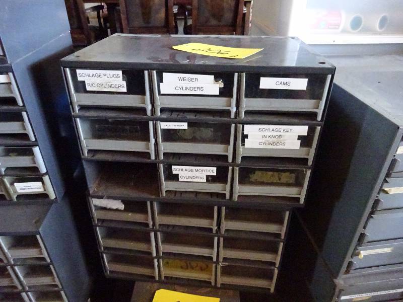 lot 206 image: (2) Plastic Parts Bins
