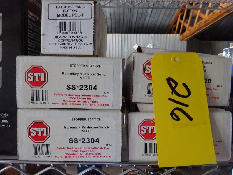 lot 216 image: Emergency Exit Buttons