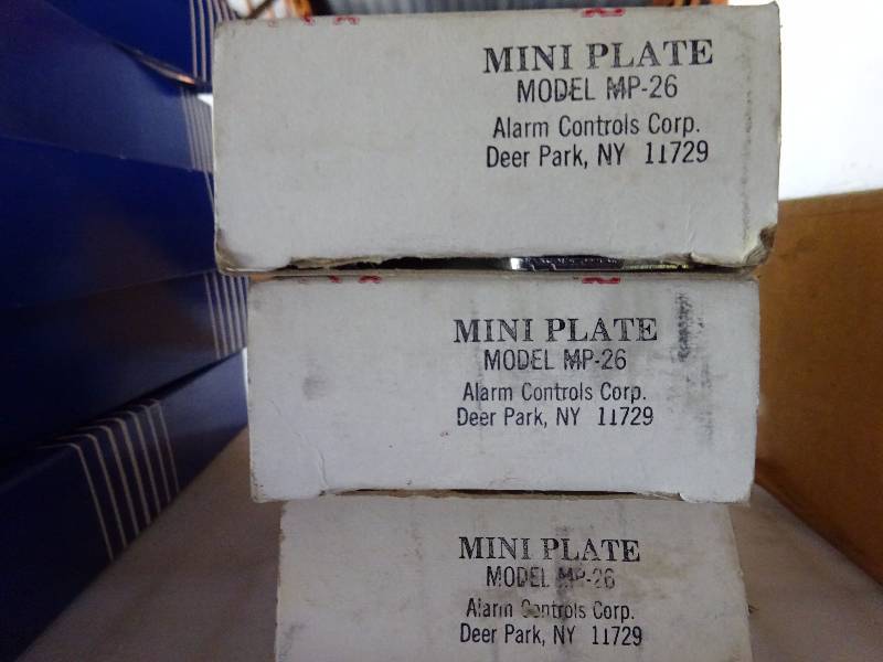 lot 218 image: LED Remote Plates