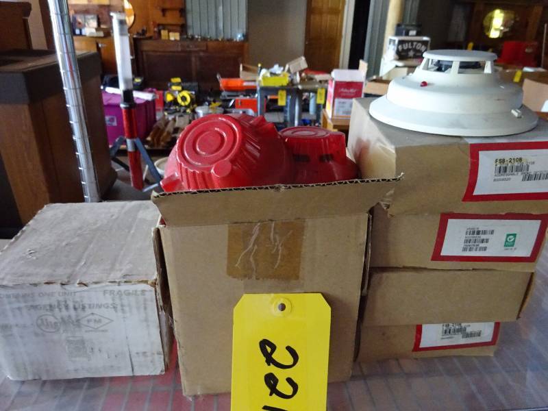 lot 221 image: Smoke Detectors