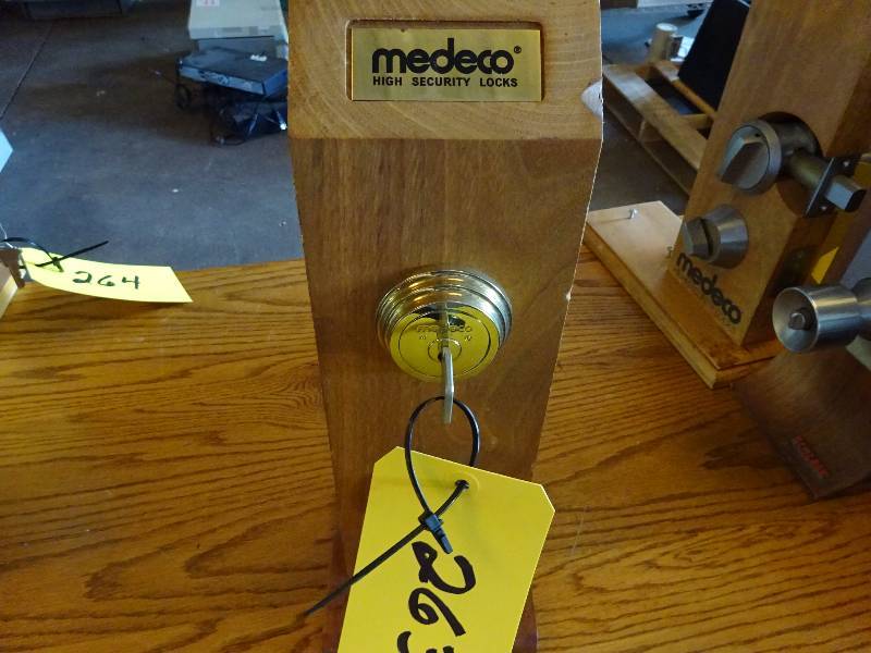 lot 263 image: MEDCO Deadbolt
