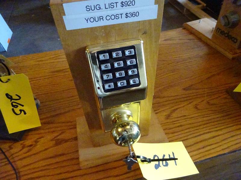 lot 264 image: Triogy Digital Entry Knob