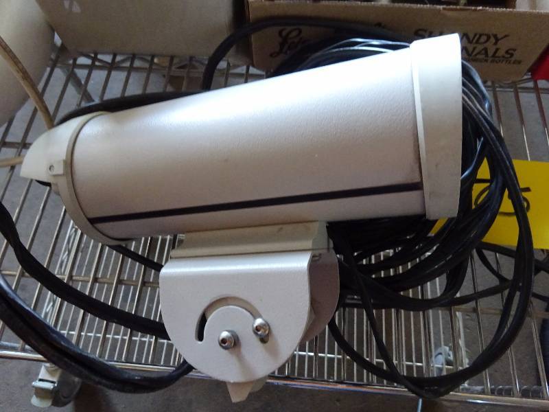 lot 365 image: Box Camera in Housing
