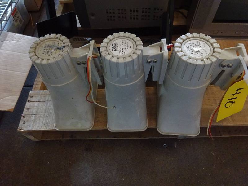 lot 410 image: Siren Horns