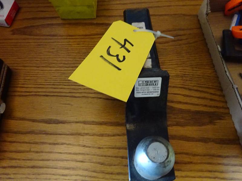 lot 431 image: Hitch 1 78s