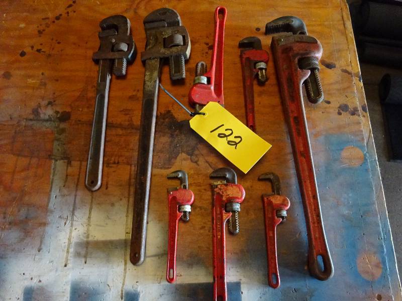 lot 122 image: Lot of Pipe Wrench