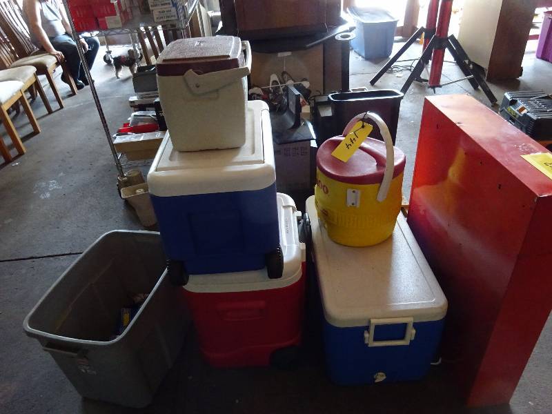 lot 144 image: Lot of Coolers
