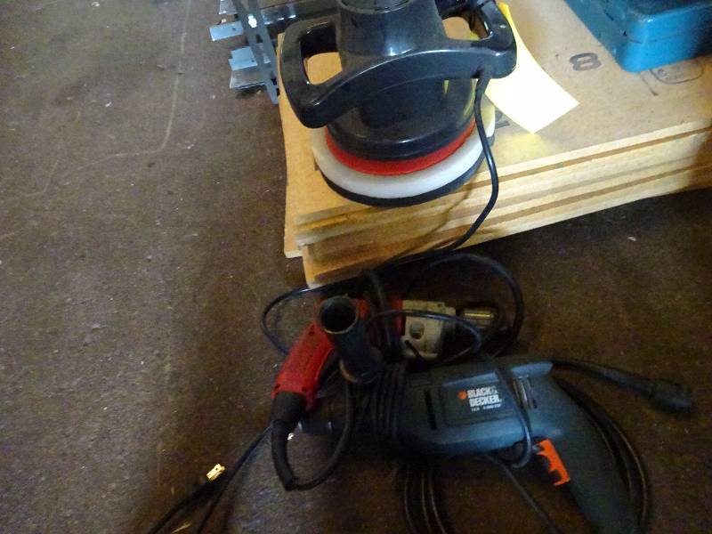 lot 147 image: Buffer, Pair of drills